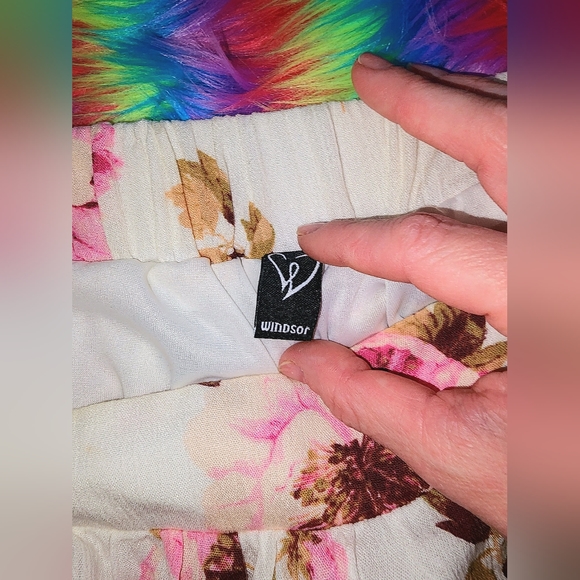 XS Windsor Pink and White Floral Shorts High Rise Waist - Picture 6 of 7